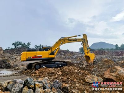 山推挖掘機亮相泰國市場，硬核裝備助力礦山施工新變革